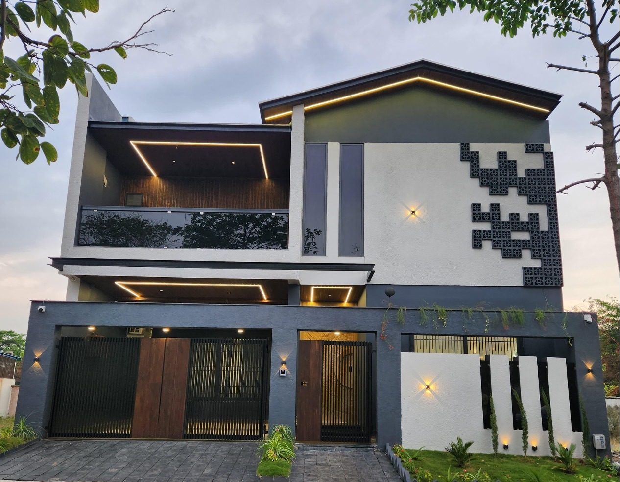 DLF Garden City, Indore